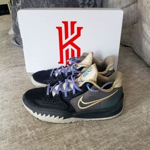 Nike Kyrie 4 Rattan, size Men's 9.5